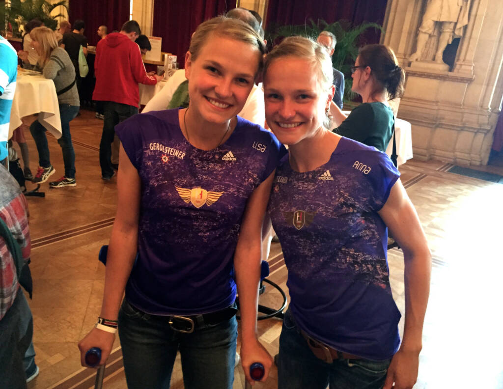 Hahner Twins (11.04.2015) 