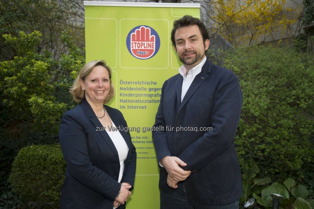 Barbara Schlossbauer, Projektleiterin Stoppline und Maximilian Schubert, Generalsekretär Ispa: Ispa Internet Service Providers Austria: Stopline: Meldezahlen stiegen auch 2014, illegale Inhalte vorrangig im Ausland gehostet, © Aussender (14.04.2015) 