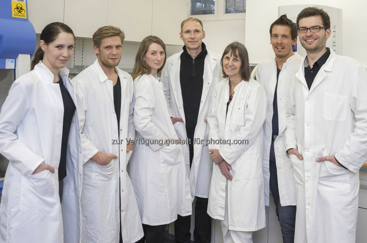 Martin Reuter (4.v.l.) und sein Forscherteam, Universität Bonn, Abteilung Differentielle und Biologische Psychologie. (Foto: Daimler und Benz Stiftung/Oestergaard)