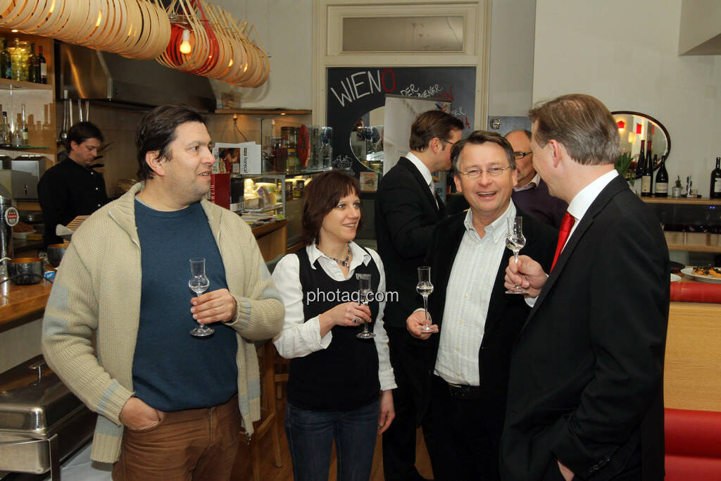 Michael Strausz, Eveline Gratzer, Dieter Kerschbaum, Albert Reiter - Eisstockschiessen mit der Erste Immobilien KAG , © Herbert Gmoser für finanzmarktfoto.at (21.02.2013) 