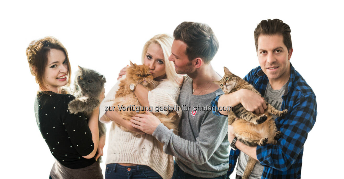 Roxanne Rapp und Kater Sammy, Kathrin Menzinger und Vadim Garbuzov mit Katze Foxy, Daniel Serafin mit Kater Harry: Purina PetCare Austria: Homestory: Promikatzen treten zum ersten Felix Miau-Contest an