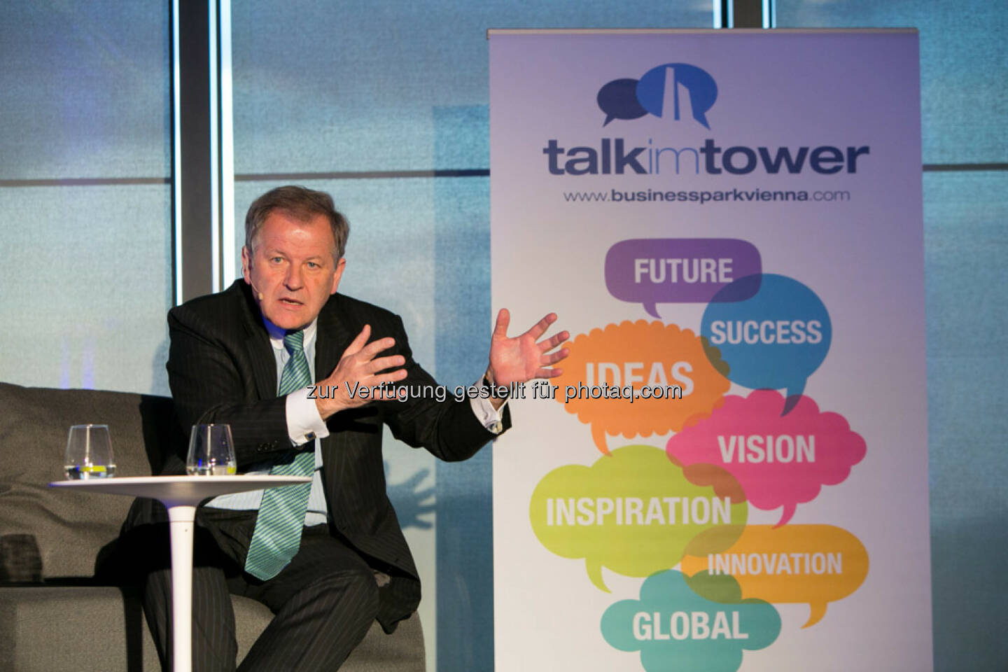 Eduard Zehetner (CEO Immofinanz Group), http://blog.immofinanz.com/de/2015/04/21/talk-im-tower-die-vierte-russland-die-sanktionen-und-die-folgen/
