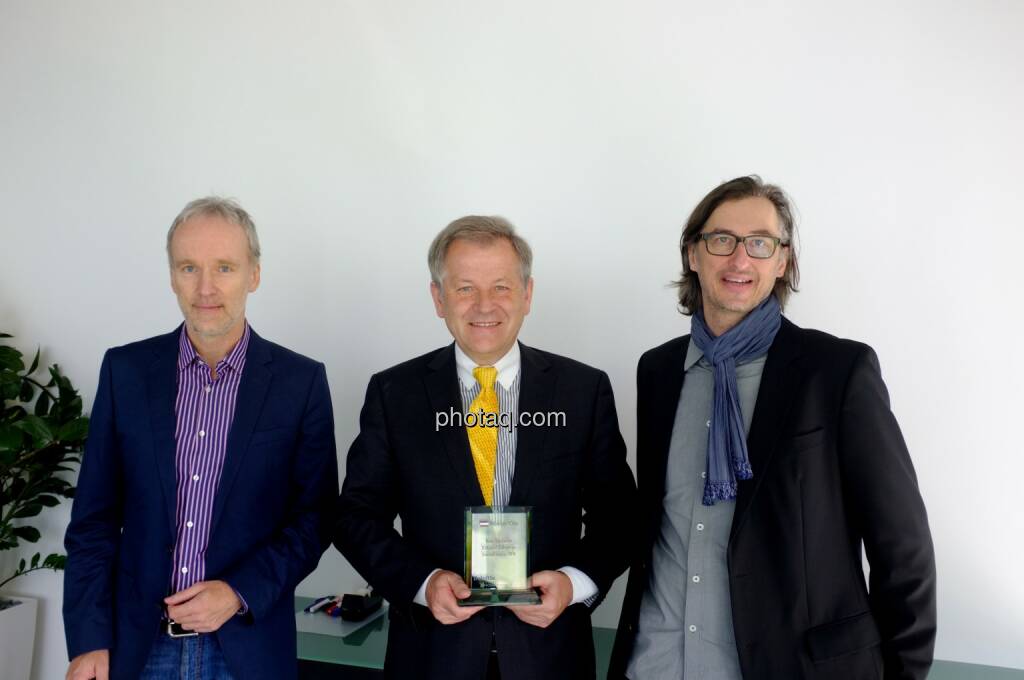 Christian Drastil (Börse Social Network), Eduard Zehetner (Immofinanz), Josef Chladek (Börse Social Network), © Börse Social Network/photaq.com (30.04.2015)