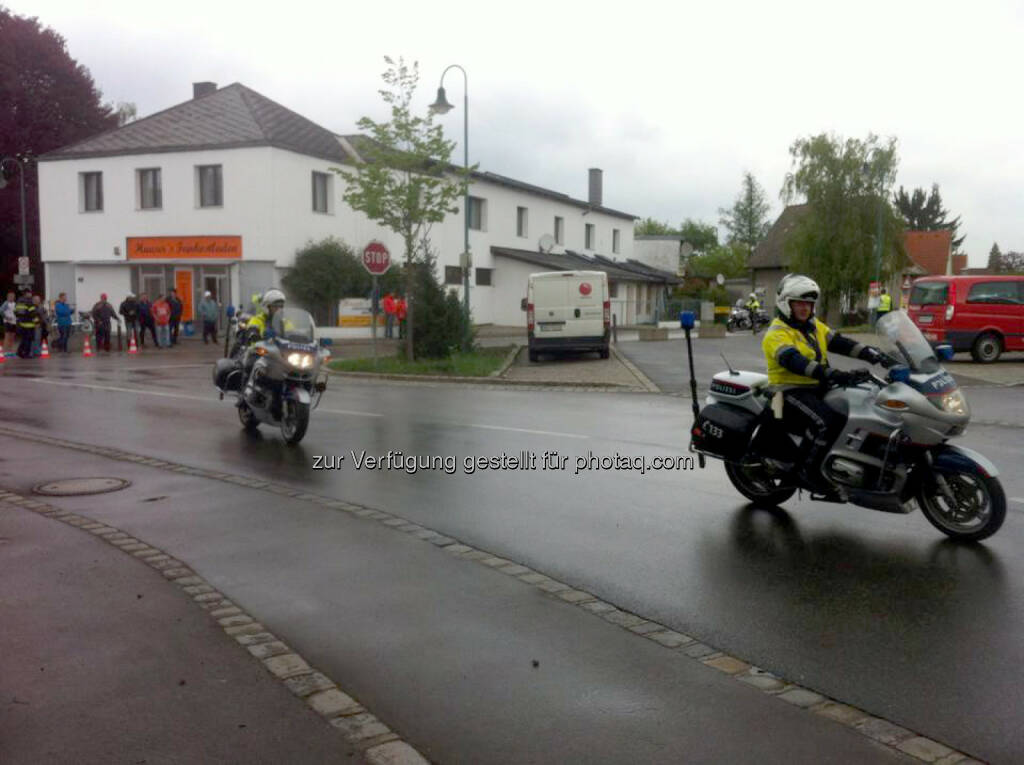 Gran Fondo Giro d'Italia Vienna 2015, Polizei, Motorrad, © Markus Dreier (04.05.2015) 