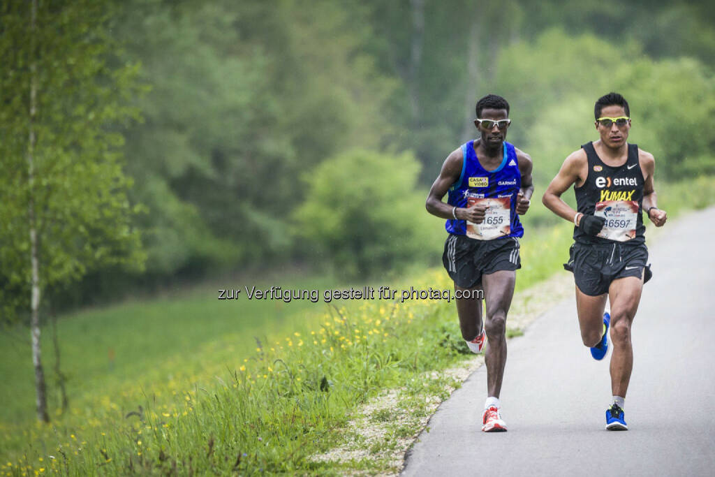 Winner Lemawork Ketema and second Remigio Huaman run during the Wings for Life World Run in St. Poelten, Austria on May 3rd, 2015. // Philip Platzer for Wings for Life World Run // P-20150504-00952 // Usage for editorial use only // Please go to www.redbullcontentpool.com for further information. // , © © Red Bull Media House (04.05.2015) 