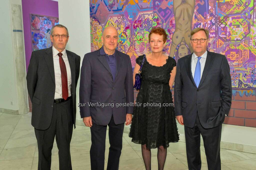 Philosoph Konrad Paul Liessmann, Maler Hubert Schmalix, Ingried Brugger, Bank Austria Vorstandsvorsitzender Willibald Cernko: Ausstellungseröffnung Hubert Schmalix im Bank Austria Kunstforum Wien, © Aussendung (06.05.2015) 