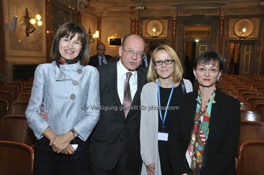 Birgit Kuras (Wiener Börse), Michael Spiss (RCB) (15.12.2012) 