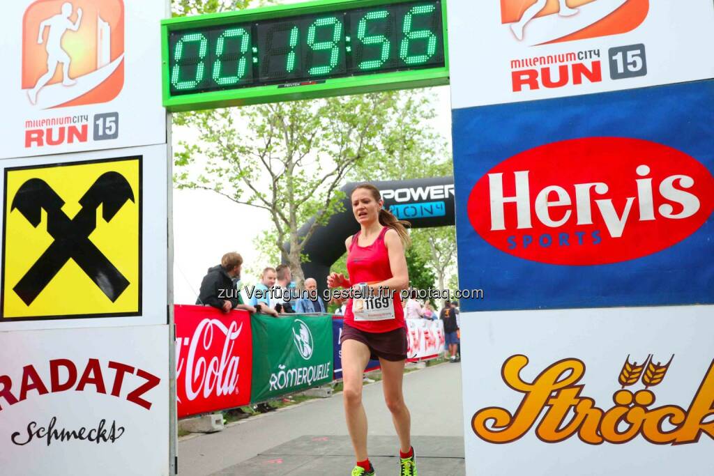 Diana Berisa-Klusoczki, 2. Platz Millennium City Run 2015 über die 5km Distanz
, © leisure.at/Ludwig Schedl (10.05.2015) 