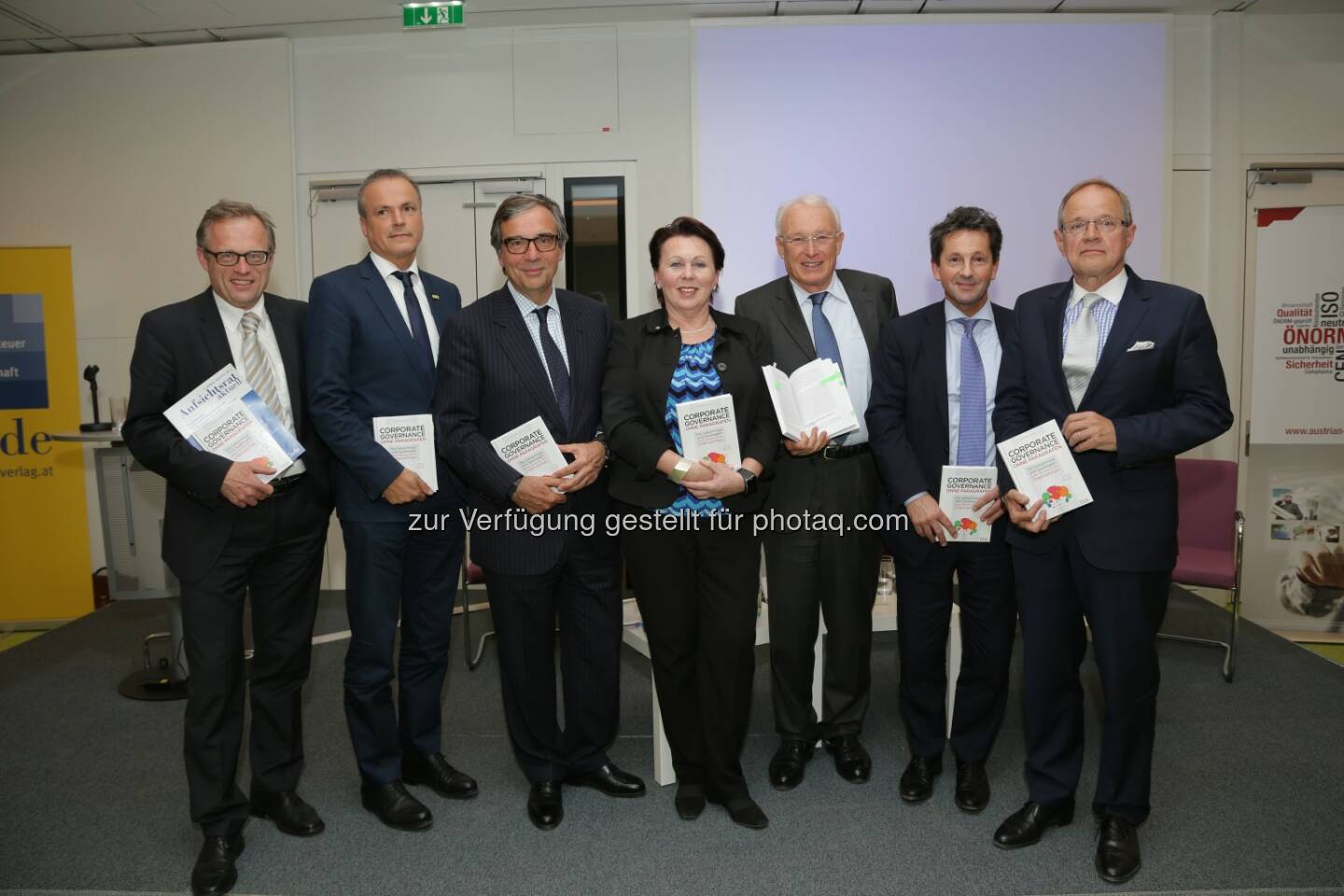 Wolfgang Hammerer (GF. des WdF), Eduard Müller (GF Linde Verlag), Andreas Ludwig (CEO Umdasch Gruppe), Elisabeth Stampfl- Blaha (Dir. Austrian Standards), Manfred Reichl (Buchautor und Unternehmer), Christoph Herbst (RA Herbst Kinsky), Erhard F. Grossnigg (Unternehmnessanierer und GF E.F.Grossnigg Finanzberatung und Treuhandgesellschaft mbH): Linde Verlag Ges.m.b.H.: Die Geheimnisse und Spielregeln guter Steuerung von Unternehmen