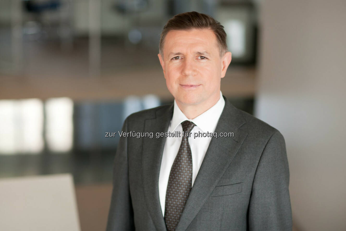 Karl-Josef Schneiders, Geschäftsführer der Credit Suisse Asset Management Immobilien Kapitalanlagegesellschaft mbH: Büroportfolio mit 19 Objekten von Credit Suisse Real Estate Investment Management an Orion European Real Estate Fund IV verkauft

