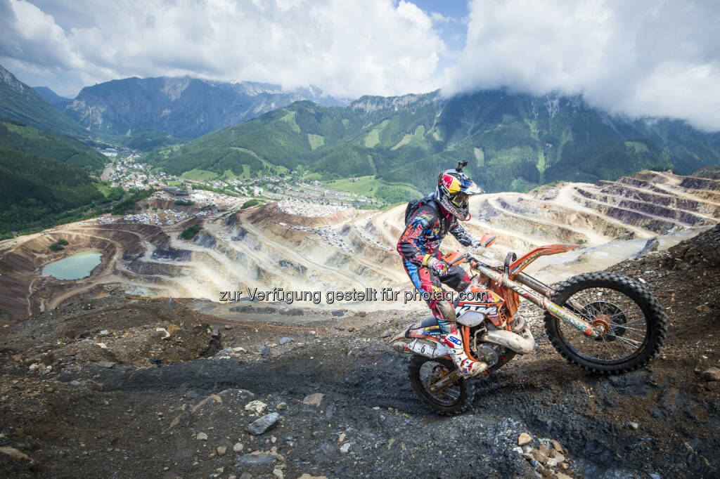 Winner Jonny Walker performs at the Red Bull Hare Scramble in Eisenerz, Austria on June 1st, 2014: Erzbergrodeo GmbH: Red Bull Hare Scramble 2015 Live bei ServusTV und auf Red Bull TV, © Aussendung (30.05.2015) 