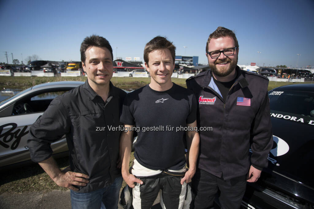  Adam, Tanner & Rutledge after the drag race. © 2014 BBC Worldwide Ltd.: RTL II: Neu bei RTL II: Top Gear USA bietet hochklassiges Motor-Entertainment, © Aussendung (30.05.2015) 