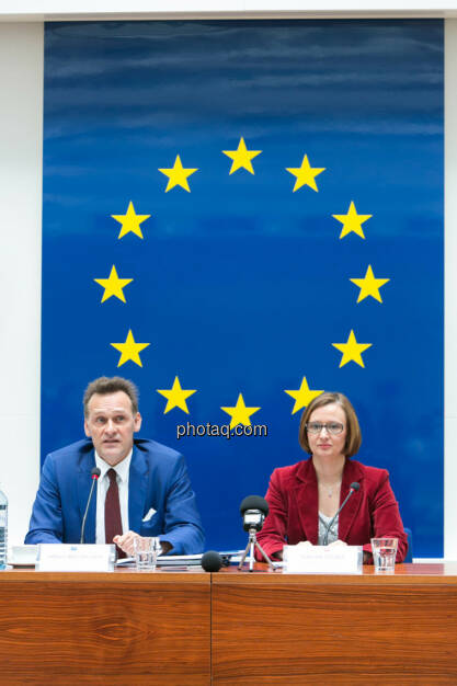 Johann Sollgruber (Leiter der Vertretung der EU-Kommission in Ö), Gabriele Zgubic (AK Wien), © photaq/Martina Draper (01.06.2015) 