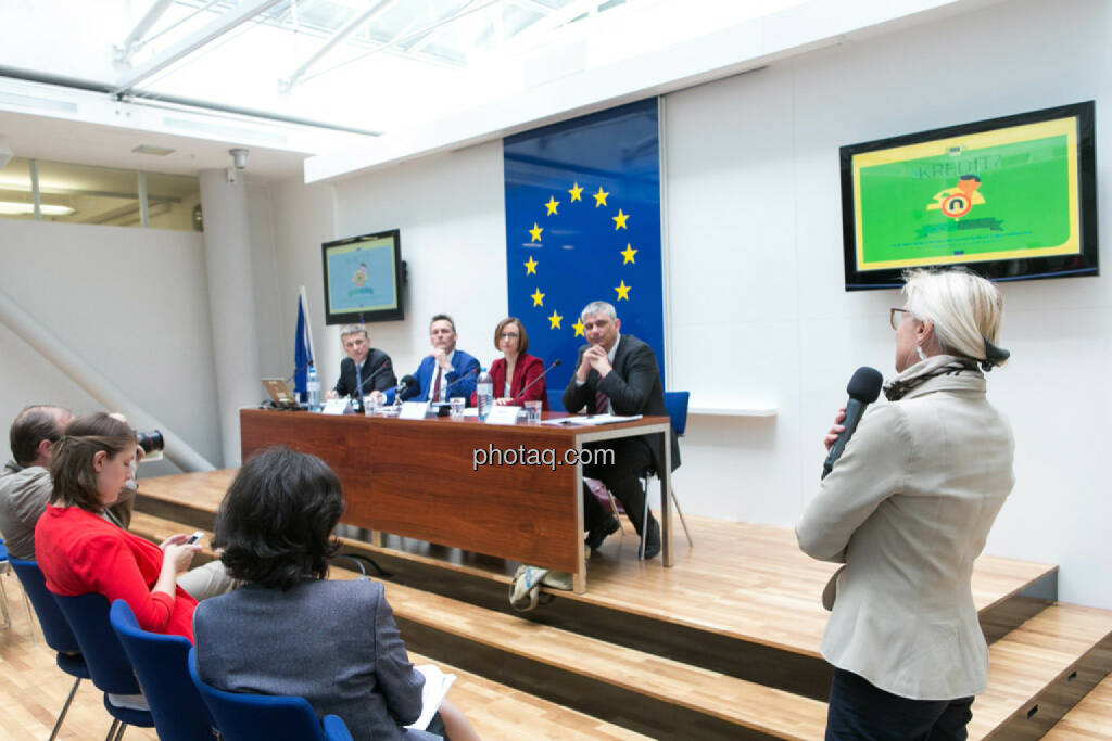 Heinz Miko (EU-Kommission Vertretung in Ö), Johann Sollgruber (Leiter der Vertretung der EU-Kommission in Ö), Gabriele Zgubic (AK Wien), Bernd Lausecker (VKI), © photaq/Martina Draper (01.06.2015) 