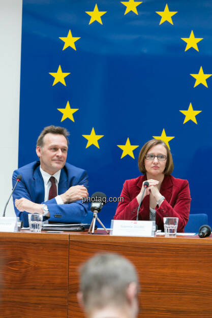 Johann Sollgruber (Leiter der Vertretung der EU-Kommission in Ö), Gabriele Zgubic (AK Wien), © photaq/Martina Draper (01.06.2015) 