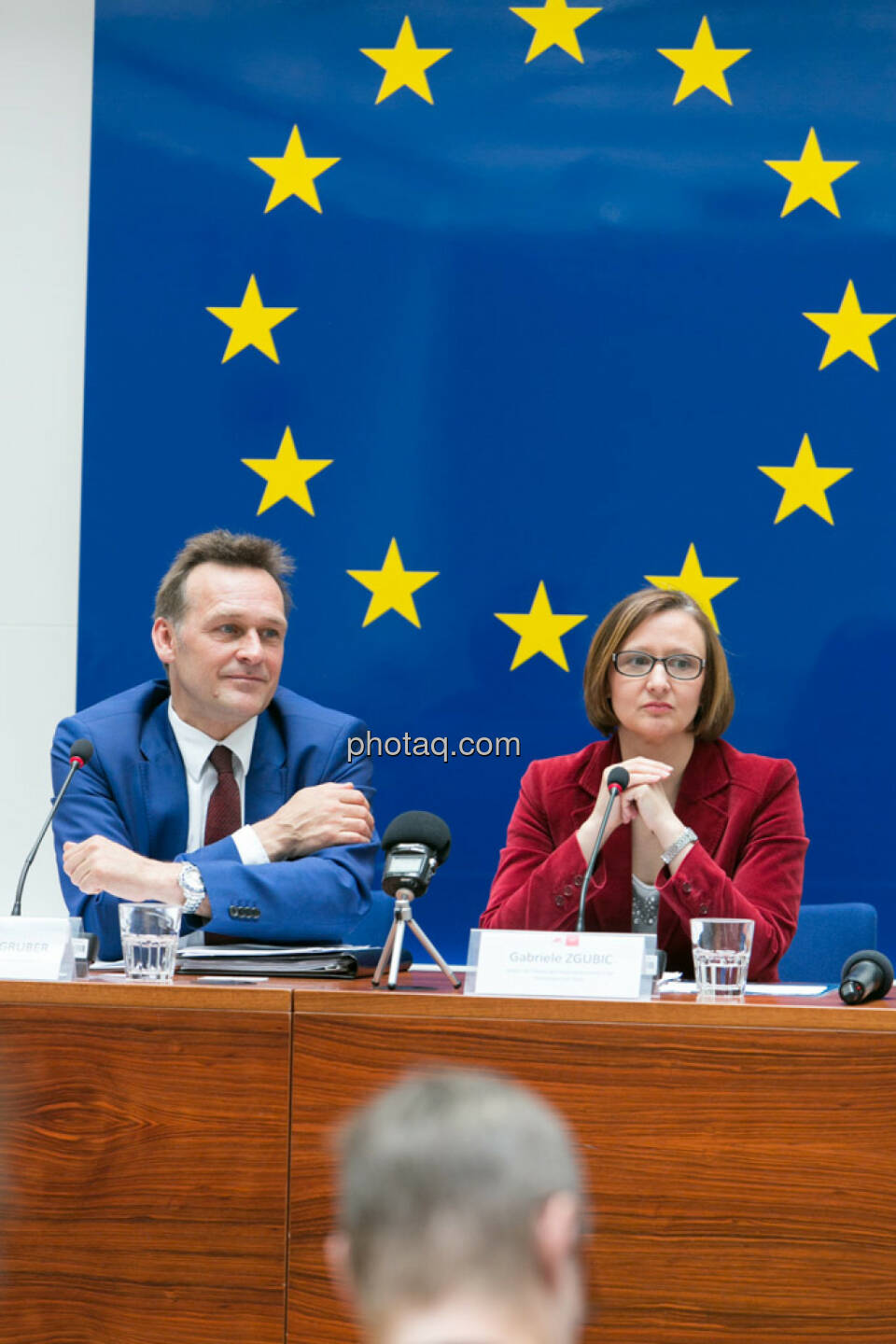 Johann Sollgruber (Leiter der Vertretung der EU-Kommission in Ö), Gabriele Zgubic (AK Wien)