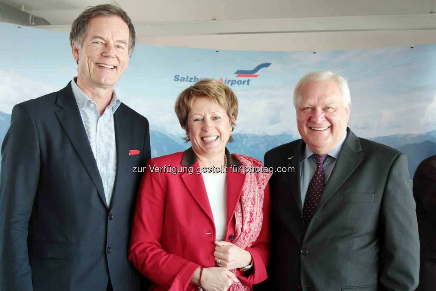 Geschäftsführer Roland Hermann, Vizepräsidentin Andrea Stifter, Flughafengeschäftsführer Karl Heinz Bohl  (Bild: Salzburger Flughafen)