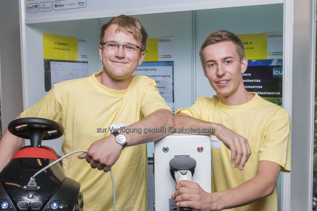 Die Sustainability Award-Hauptpreisgewinner Florian Lederer und Paul Stichaller (Höhere Technische Bundeslehranstalt in Klagenfurt): Raiffeisen Klimaschutz-Initiative: Nachwuchsforscher-Team mit Sustainability Award bei Jugend Innovativ ausgezeichnet, (C) aws, Wolfgang Voglhuber - Vogus, www.vogus.at, © Aussendung (03.06.2015) 