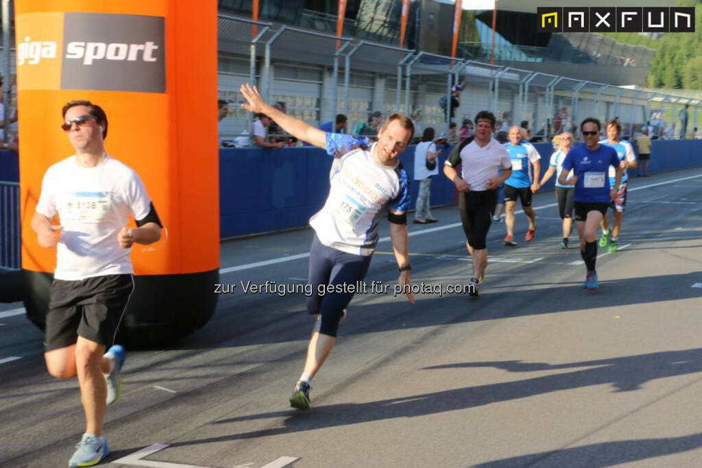 Sparkasse Businesslauf Spielberg, © MaxFun Sports (04.06.2015) 