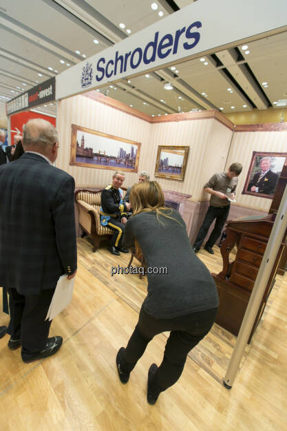 Fonds Professionell Kongress 2013 - Stand Schroders, © Martina Draper/finanzmarktfoto.at (06.03.2013)