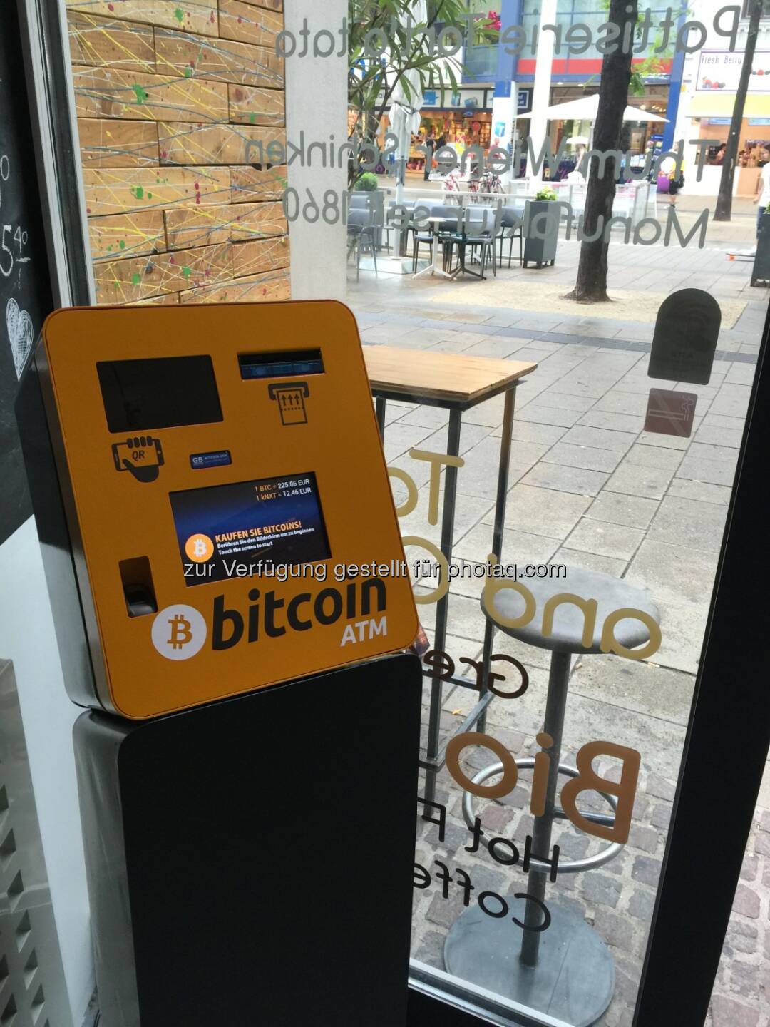 Coinimal GmbH: Coinimal nimmt den ersten Bitcoin ATM im Herzen Wiens in Betrieb (C) Coinimal