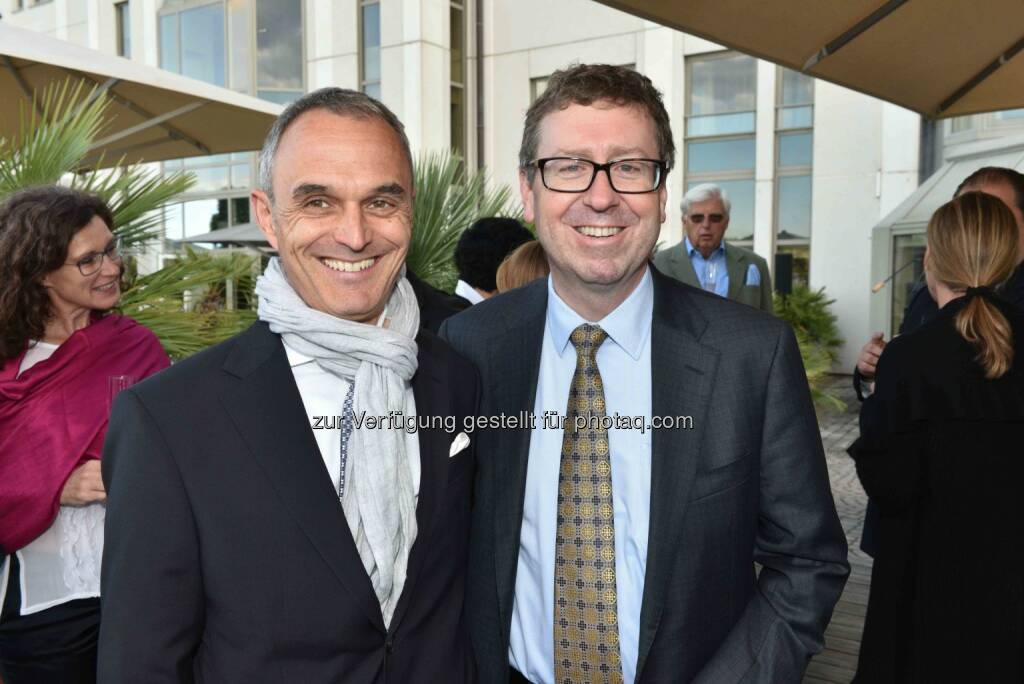 Norbert B. Lessing, Präsident der American Chamber of Commerce in Austria (AmCham Austria) und Hilton Country General Manager Austria, Eugene Young, Deputy Chief of Mission der United States Embassy, © leisure.at/Roland Rudolph (24.06.2015) 