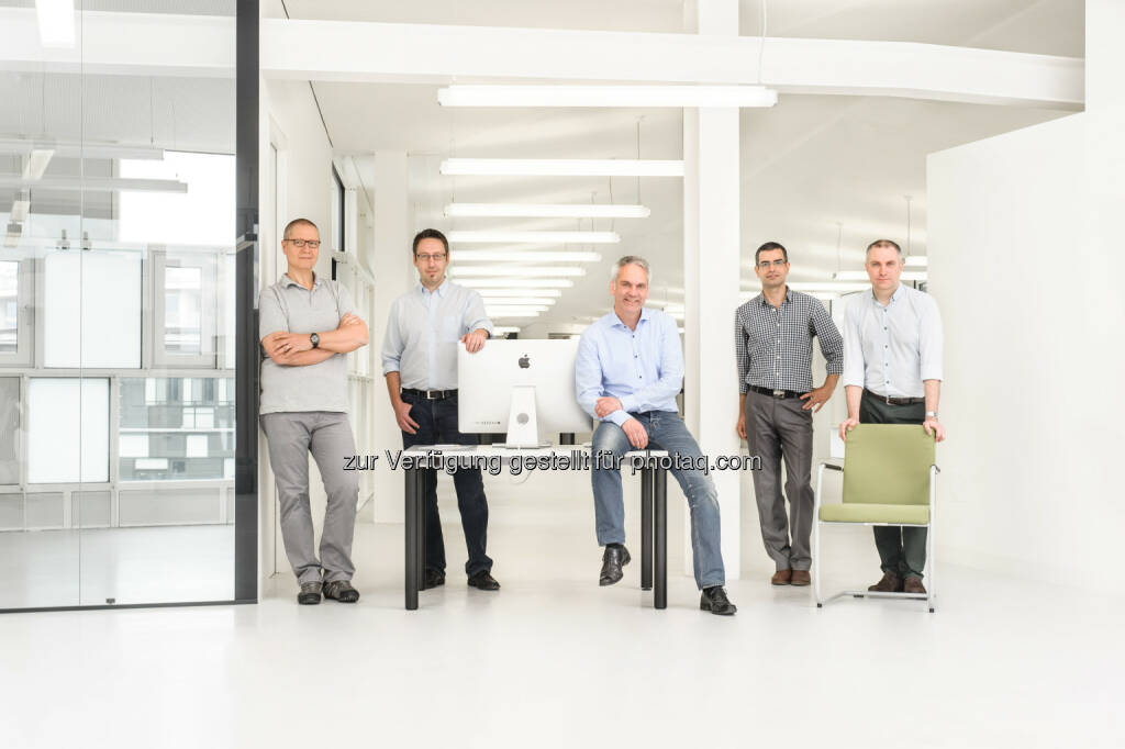 Ernst Hefter, Werner Stadlober, Harald Pfeiffer, Mehdi Khodaeifard, Michael Frank: extendIT GmbH: extendIT und futurezone.at starten „futurezone tech-service“, (C) extendIT GmbH, © Aussendung (24.06.2015) 