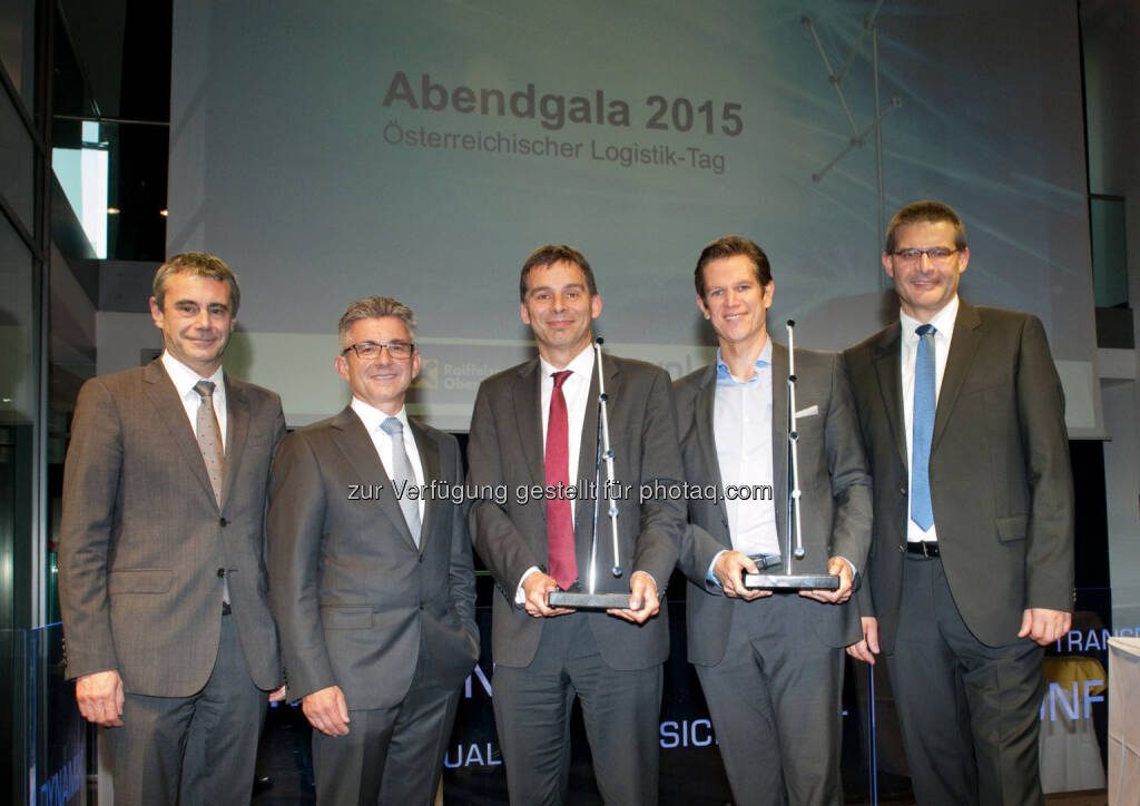 Heinrich Schaller (Generaldirektor Raiffeisenbank), Herbert Eibensteiner (Vorstand voestalpine), Peter Umundum (Vorstand Paket & Logistik Österreichische Post), Markus Böhm (Geschäftsführer Pfeiffer Holding), Franz Staberhofer (Obmann VNL): Österreichische Post AG: Post gewinnt Österreichischen Logistikpreis (C) Österreichische Post, © Aussendung (25.06.2015) 