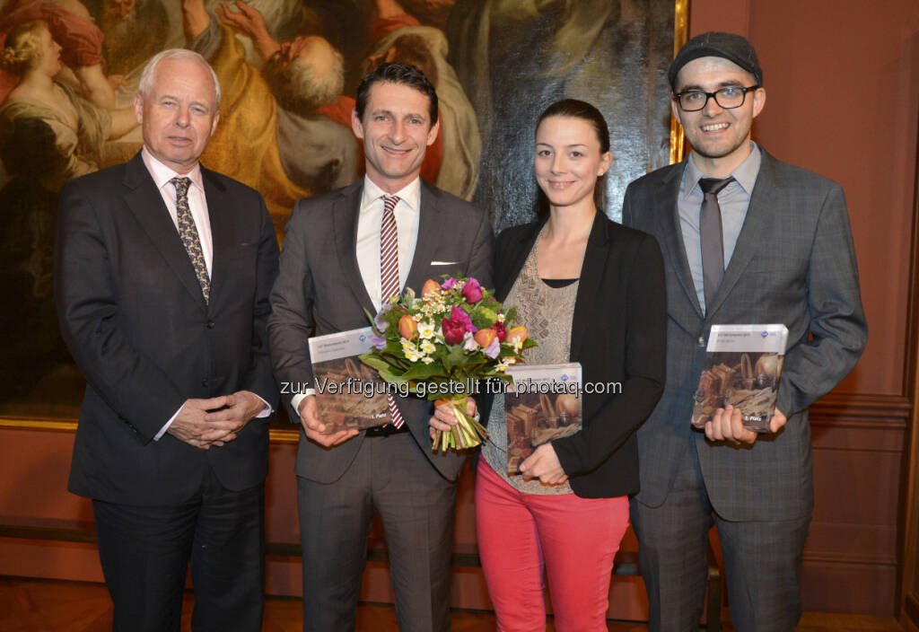 LGT Medienpreis 2013 für Christina Hiptmayr, Jeannine Hierländer und Ulrich Dunst:  v.l.n.r.: Prinz Philipp von und zu Liechtenstein, Michael Nikbakhsh (profil) in Vertretung der Siegerin Christina Hiptmayr (profil), Jeannine Hierländer (Die Presse) und Ulrich Dunst (Kleine Zeitung, Red. Steiermark)
  (09.03.2013) 