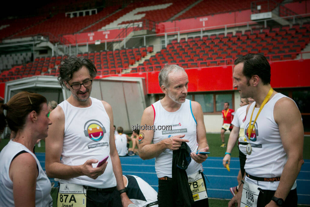 Virutelle Laufclubs Josef Chladek, Christian Drastil, Stefan Kratzsch (Deutsche Bank), © photaq/Ludwig Hartweger/Martina Draper/div.Handypics (26.06.2015) 