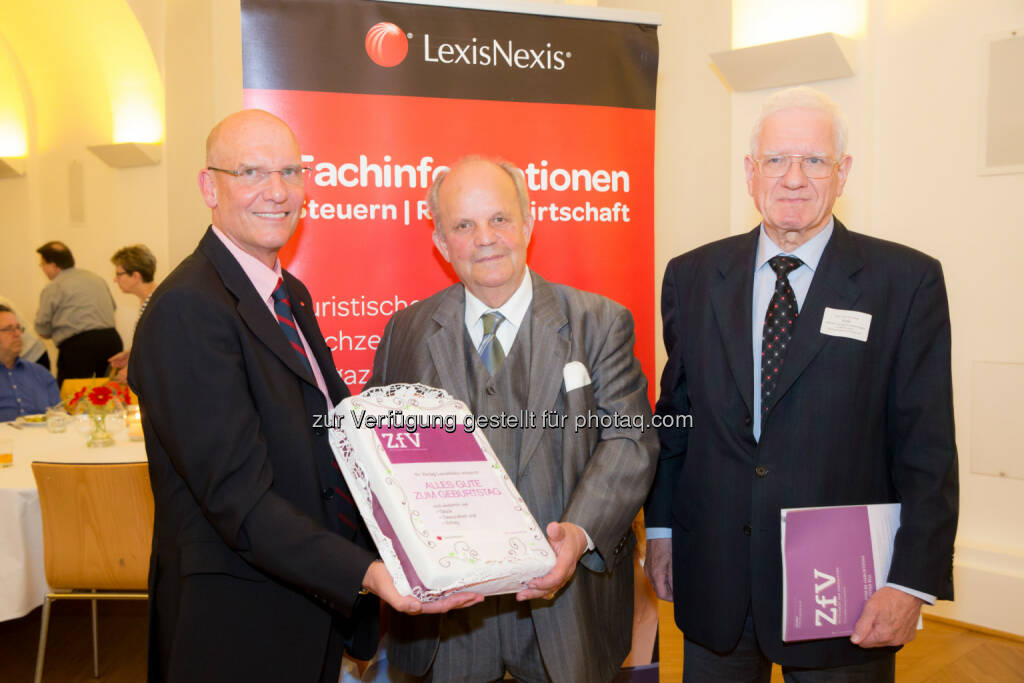 Peter Davies, Heinz Peter Rill, Elmar Puck: LexisNexis: Ein Abend für LexisNexis-Autoren - Ehrung zum 80. Geburtstag, © Aussendung (26.06.2015) 