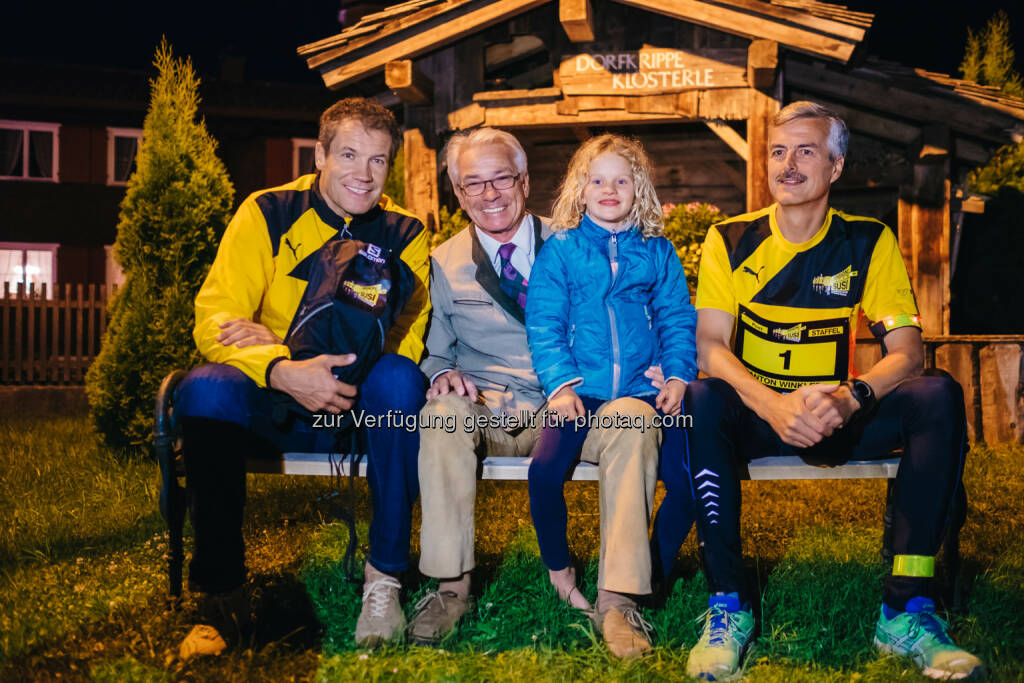 Armin Assinger, Post-Generaldirektor Georg Pölzl, Susi, Staffelläufer Anton Winkler , © Gepa/Post AG (29.06.2015) 