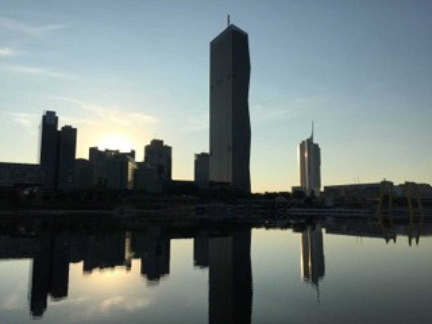 DC Tower, Sonnenaufgang, Skyline