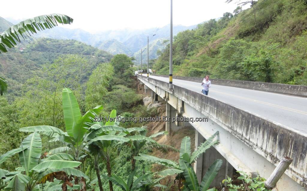 Strabag erhält 900 Mio. Euro-Konzessionsprojekt in Kolumbien - Bestehende Brücke auf der zu modernisierenden Strecke, © Aussendung (07.07.2015) 