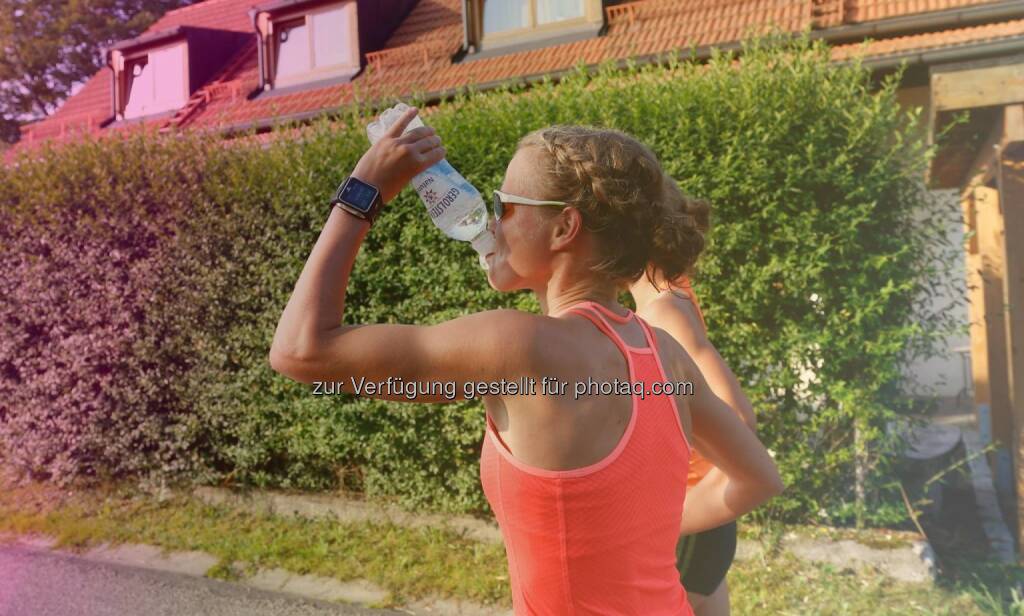 Trinken Gerolsteiner - Anna Hahner und Lisa Hahner, Hahnertwins, © <a href=