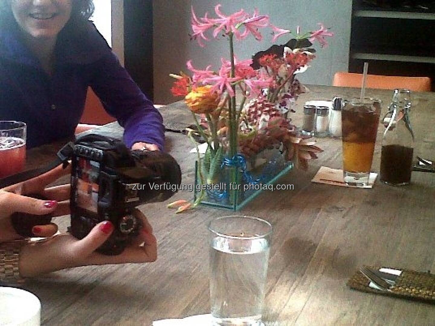 Janneke ( http://www.orangenmond.at ), Mirela ( http://www.coralandmauve.at ) und Ulli ( http://www.fitundgluecklich.net ). Food Blogger auf Initiative von Posted Planet beim Blogger Brunch im Rochus1090 - http://postedplanet.at/2013/03/10/blogger-brunch-im-rochus/