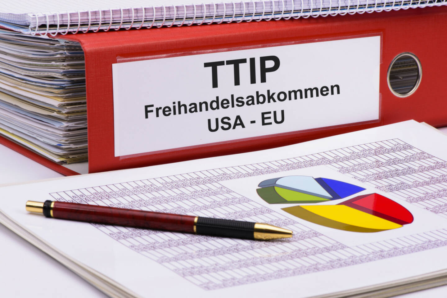 TTIP, http://www.shutterstock.com/de/pic-260194133/stock-photo-ttip-transatlantic-trade-and-investment-partnership.html
