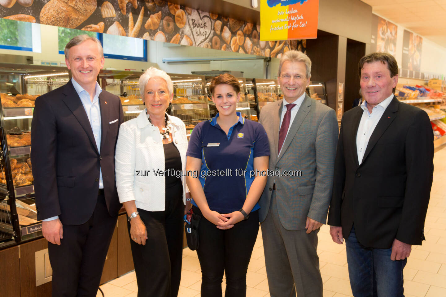 Alexander Deopito von Lidl Österreich, Stadträtin Sandra Frauenberger, Lehrlinge Jonathan Pirker, Jessica Konrad, Sozialminister Rudolf Hundstorfer : Lidl Österreich : Lehrlinge on Tour : © Anna Rauchenberger