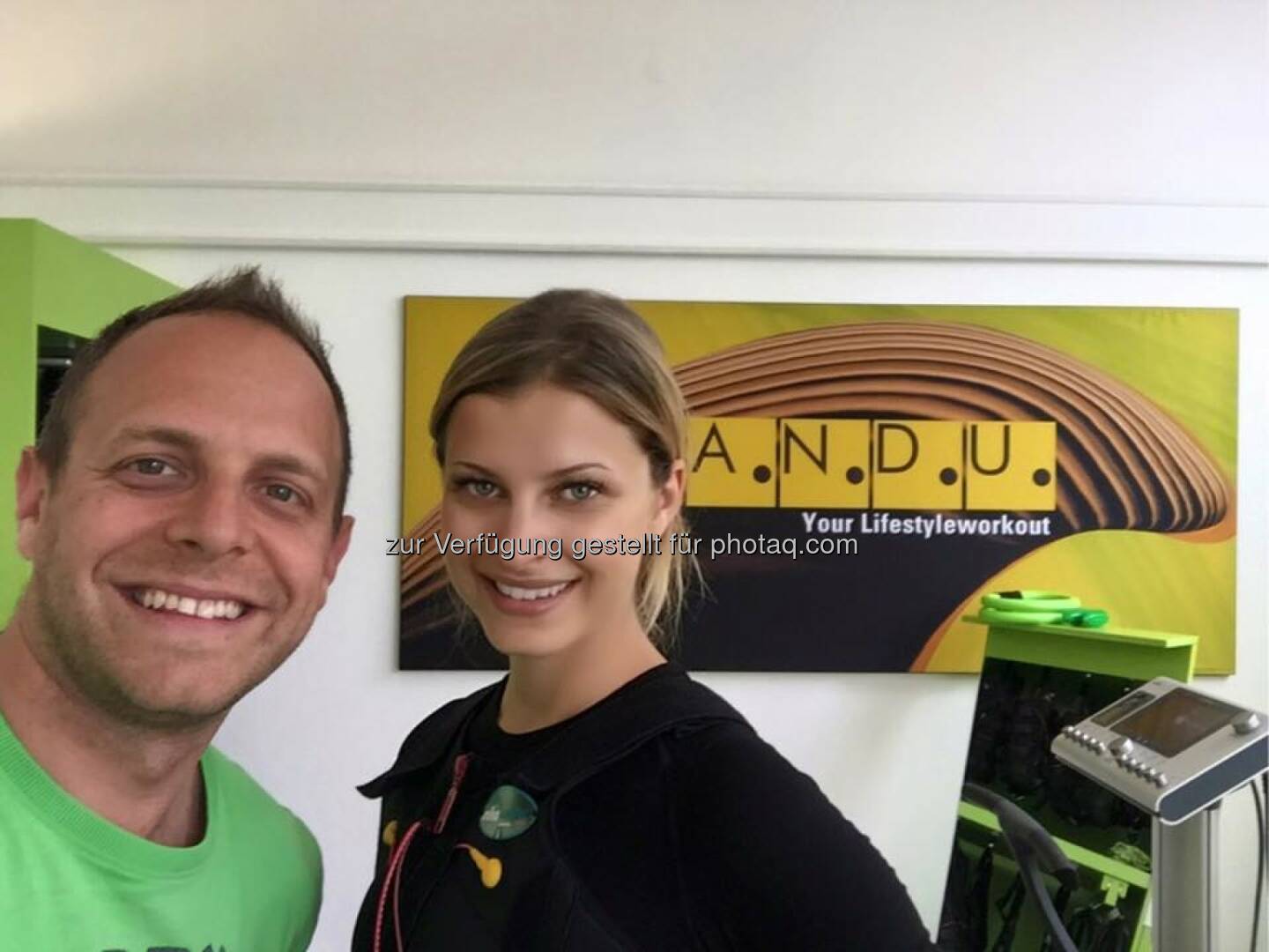 Mandu Wien 2 Gredlerstrasse.Markus Riepl mit Miss Kärnten Franziska Sumberaz