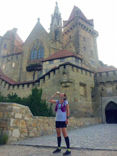 Burg Kreuzenstein, trinken, © Martina Draper (17.07.2015) 