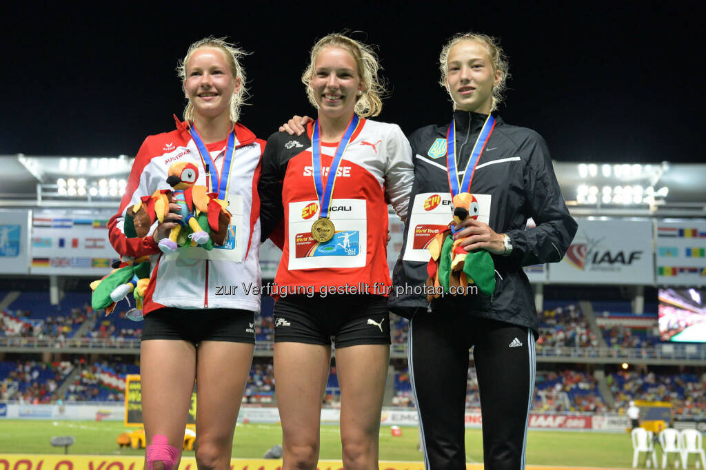 Sarah Lagger, Siegerehrung, Silber-Medaille, Siebenkampf, U18-WM Cali (Bild: ÖLV/Jiro Mochizuki) (19.07.2015) 