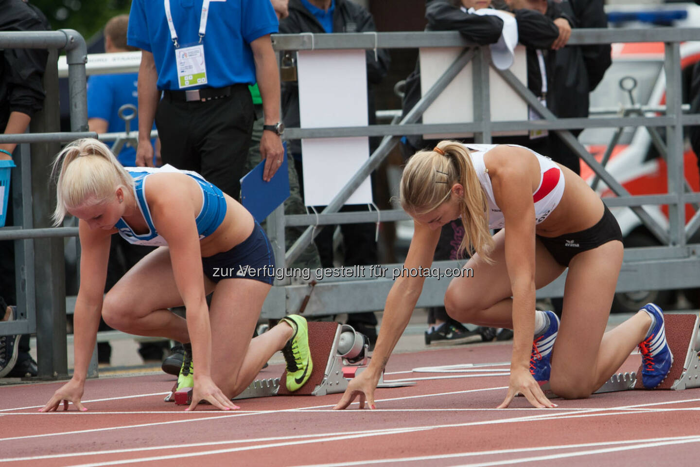 Ivona Dadic, 100m Hürden Start (Bild: ÖLV/Coen Schilderman)