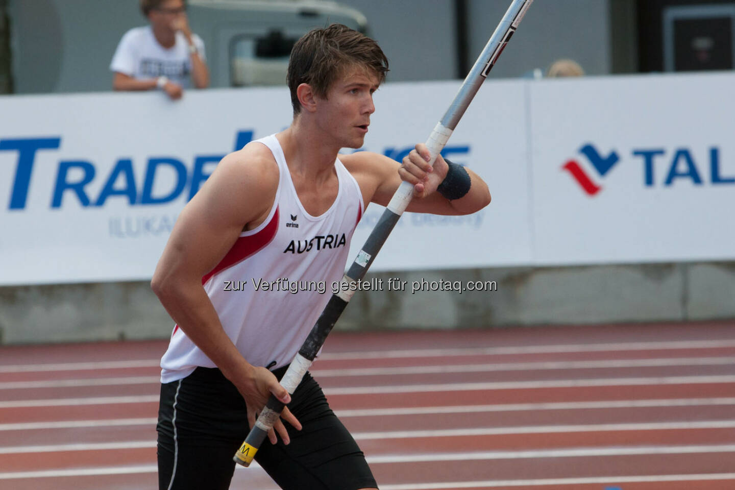 Lukas Wirth, Stabhoch (Bild: ÖLV/Coen Schilderman)