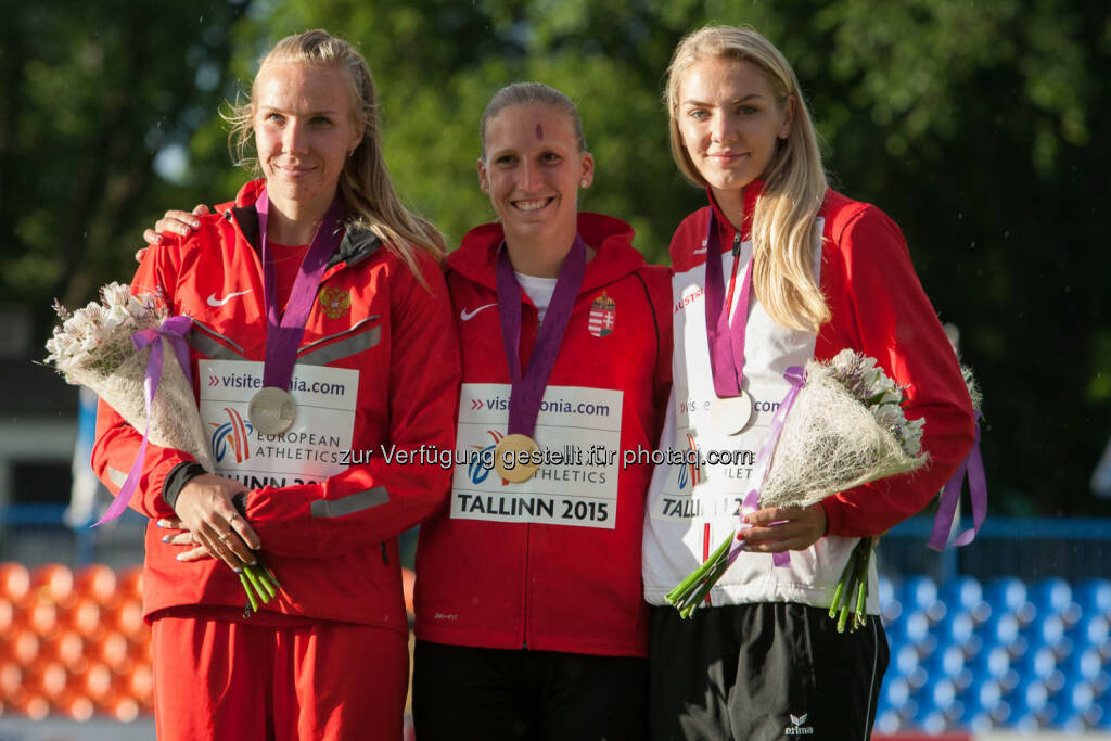 Ivona Dadic, Siegerehrung Siebenkampf, Medaillen (Bild: ÖLV/Coen Schilderman) (21.07.2015) 