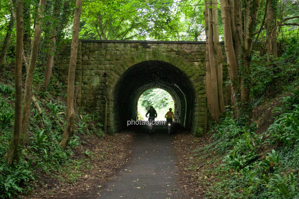 Tunnel, Brücke, Fahrrad, © Martina Draper (28.07.2015) 
