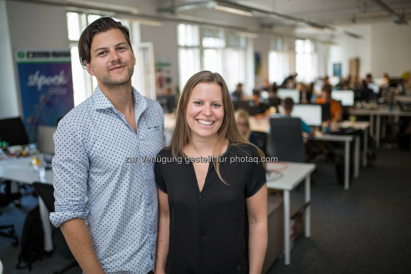 Armin Strbac, Katharina Klausberger : Shpock - 10 Millionen User und regelmäßige #1-Platzierung in den App-Stores : Internationaler Erfolg für Startup: Flohmarkt-App vor allem bei Digital Natives beliebt : Fotograf: Alexander Müller Fotografie/Fotocredit: Shpock