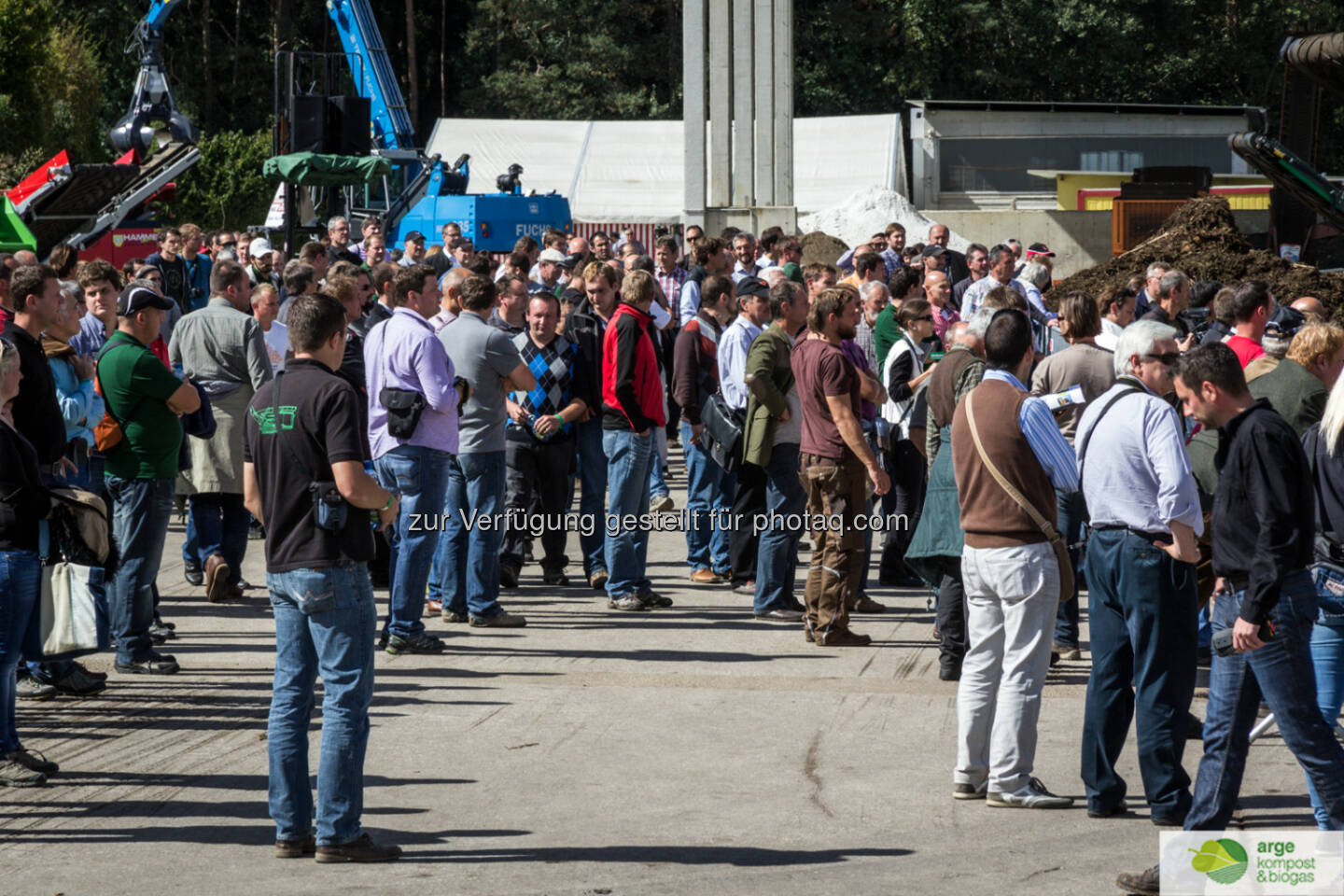 Arge Kompost & Biogas Österreich: Demoshow der Branche und „KompOskar“ : 4. internationaler Praktikertag (IPT) Kompostierung und Biomasseaufbereitung : Umsetzgeräte, Siebanlagen, Schredder, Hacker, Radlader und vieles mehr werden im Praxisbetrieb vorgestellt. Alle namhaften mitteleuropäischen und österreichischen Umwelttechnikspezialisten werden dabei sein und wieder Neues und Bewährtes für eine erfolgreiche Kompostierung und Biomasseaufbereitung präsentieren : Fotograf: Reisenhofer Richard/Fotocredit: akbö