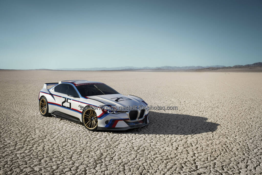 BMW 3.0 CSL Hommage R.: Concours d’Elegance in Pebble Beach 2015 : Weltpremiere des BMW 3.0 CSL Hommage R. : Damit ehrt die BMW Group das 40 jährige Jubiläum von BMW in Nordamerika und gleichzeitig die besonderen Motorsporterfolge des BMW 3.0 CSL im Jahr 1975 : © BMW Group, © Aussendung (14.08.2015) 