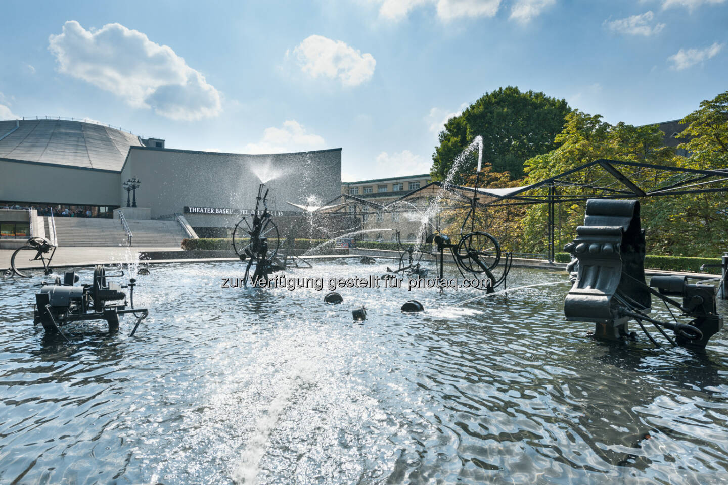 Basel, Tinguely Brunnen : Basel macht Appetit : Und zwar auf vielfältige Art und Weise. Was für das außergewöhnliche Kulturangebot gilt, trifft in besonderem Maße auch auf die Gastronomie zu : Fotograf: Andreas Zimmermann/Fotocredit: Basel Tourismus