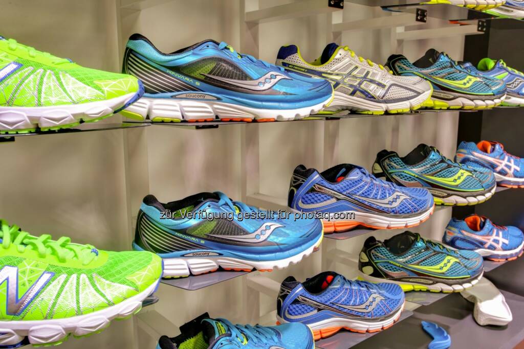 Laufschuhsortiment, Laufen, Schuhe - Conda schickt WeMove RunningStores an den Start (Bild: Conda.at), © Aussendung (18.08.2015) 